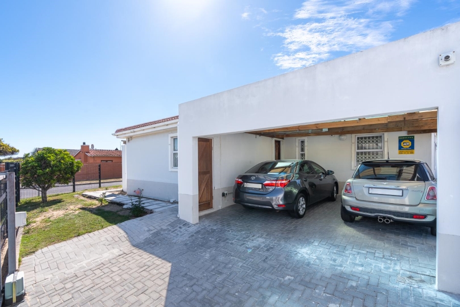 3 Bedroom Property for Sale in Rugby Western Cape